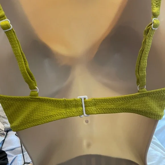 Old Navy Bikini set, Size L - Picture 4 of 4